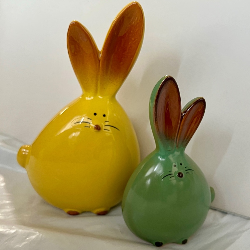 New In Box - Adorable Ceramic Bunny Figurines For Decor Or In A Plant Pot